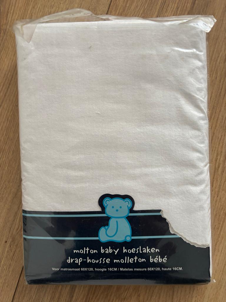 Baby beddengoed pakket: dekbedovertrekken, hoeslaken, laken, Ophalen, Jongetje of Meisje, Wit, Overige typen