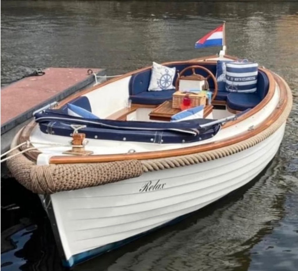 Luxe klassieke sloep “Relax” – Diesel 27 pk met zonnedek, Watersport en Boten, Gebruikt, Binnenboordmotor, 62 m, Rondzit