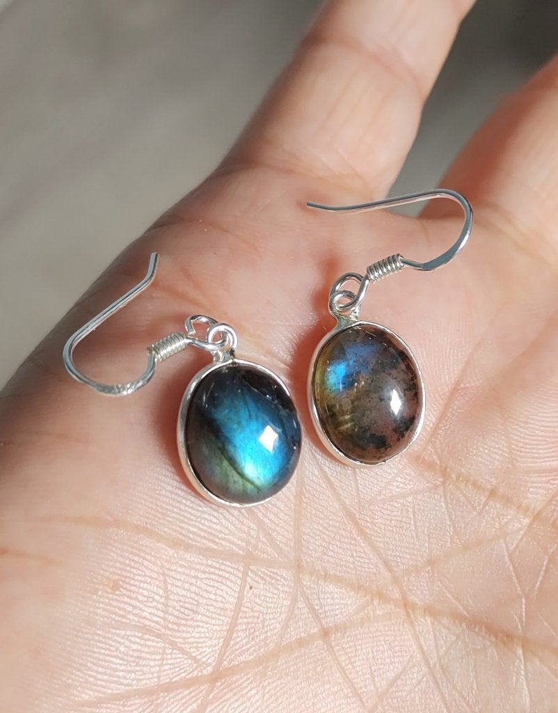 Zilveren oorbellen met natuurlijke Labradoriet zilver 925, Sieraden, Tassen en Uiterlijk, Oorbellen, O.T., Hangers, Blauw, Nieuw