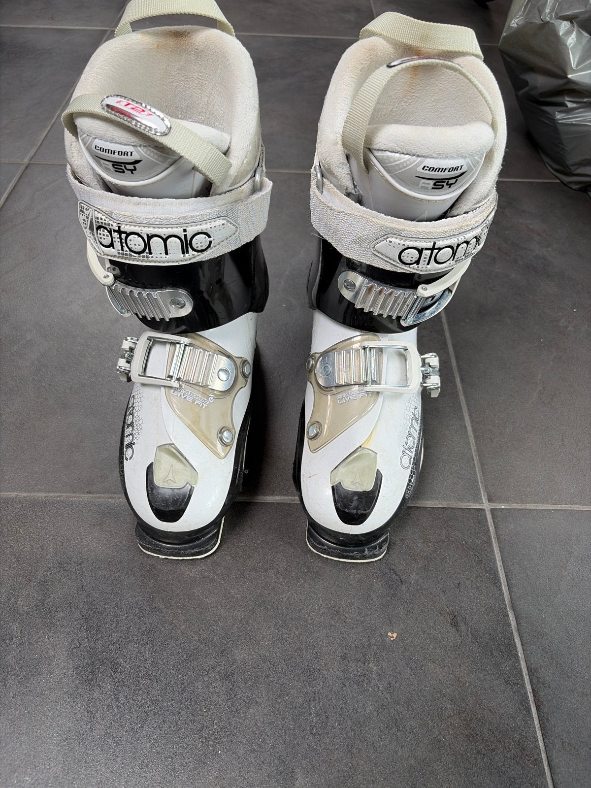 Atomic skischoenen - Maat 26.0/26.5, Gebruikt, Schoenen, Ophalen of Verzenden, Atomic