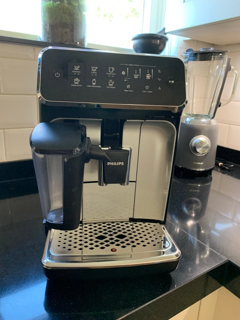 Philips LatteGo EP3246 - Volledig Gereviseerd & Onderhouden, Witgoed en Apparatuur, Koffiezetapparaten, Afneembaar waterreservoir