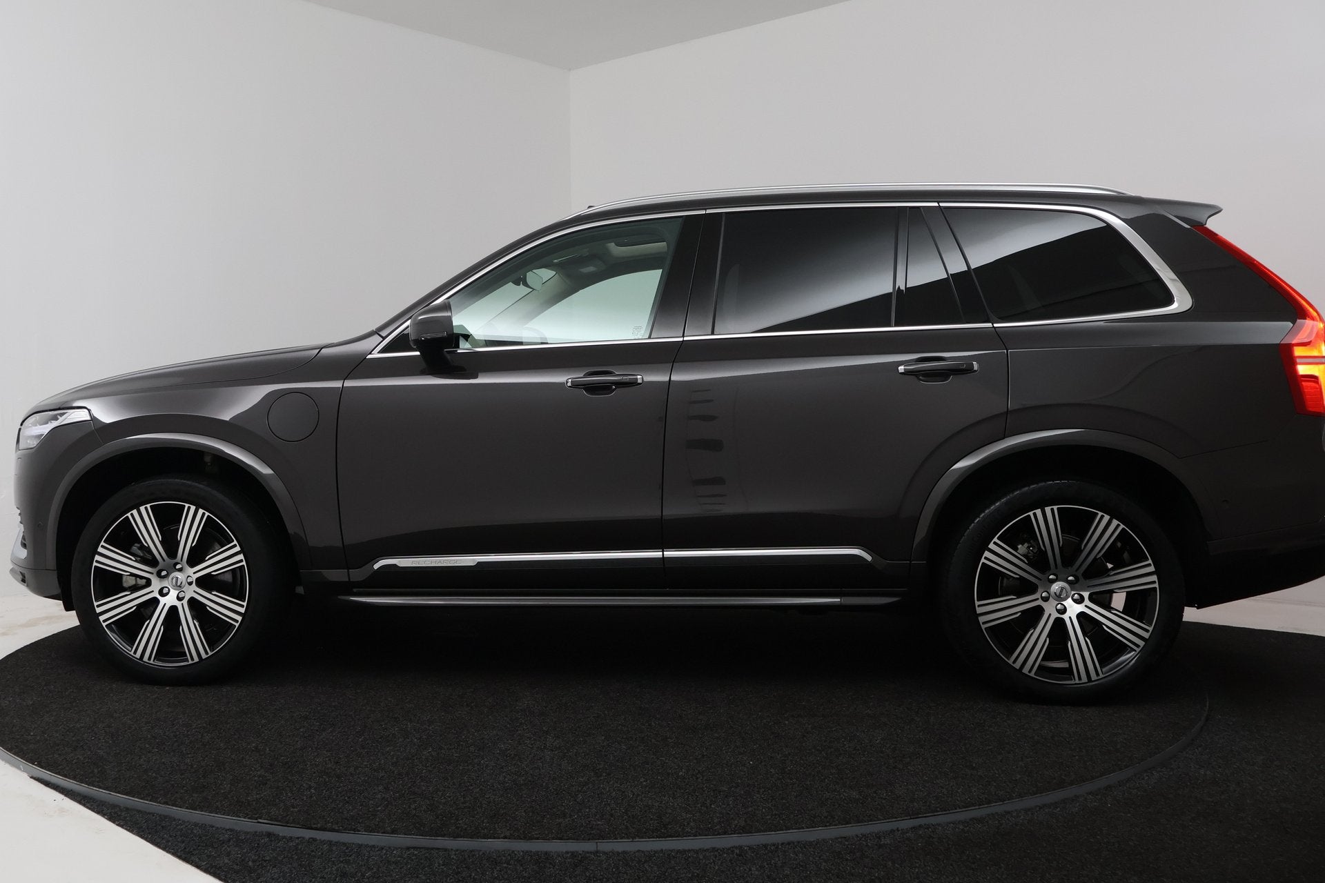 Volvo XC90 2.0 T8 Recharge AWD Ultimate Bright (PANORAMADAK,, Gebruikt, 4 cilinders, 1969 cc, 7 stoelen