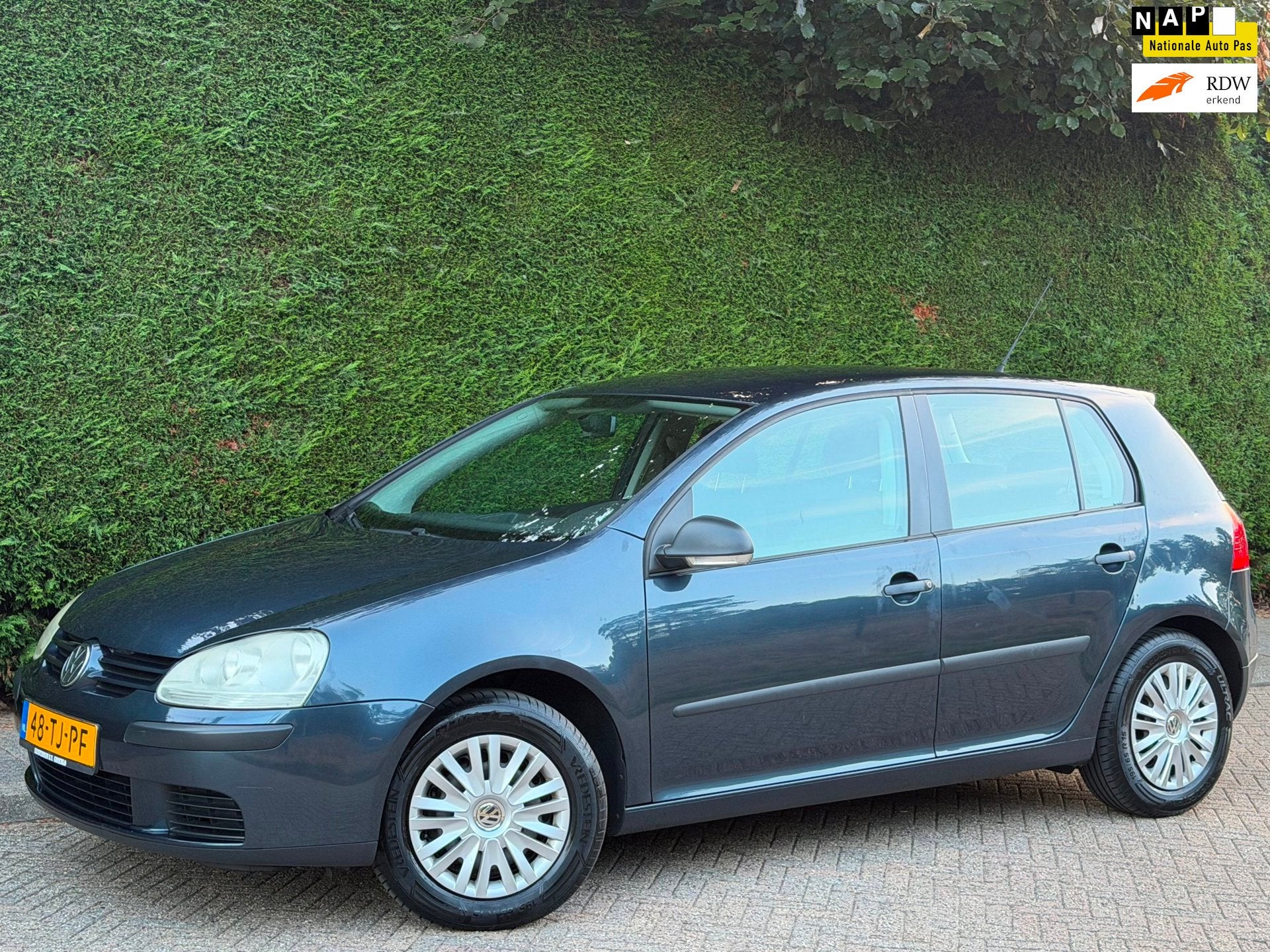 Volkswagen Golf 1.6 FSI AIRCO/RIJDT GOED/5DRS/NETTE AUTO!, Voorwielaandrijving, Gebruikt, Zwart, 4 cilinders