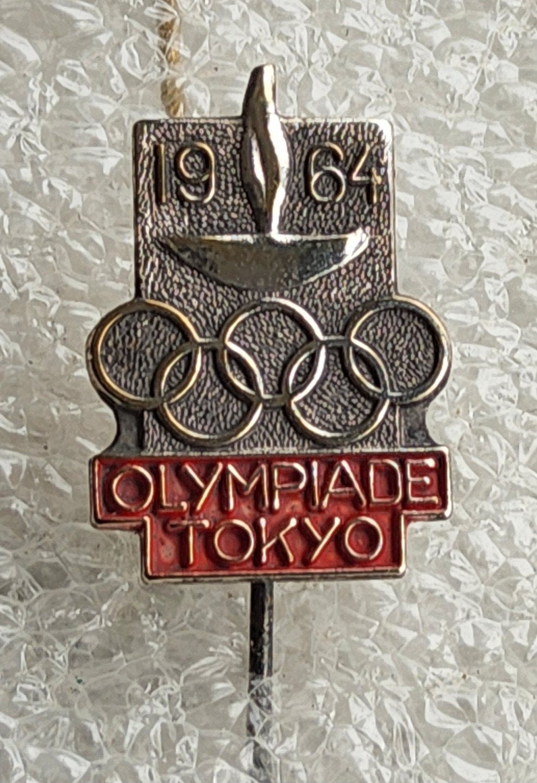 Vintage Olympische Spelen Tokyo 1964 Speldje, Ophalen of Verzenden, Gebruikt, Overige onderwerpen, Speldje of Pin