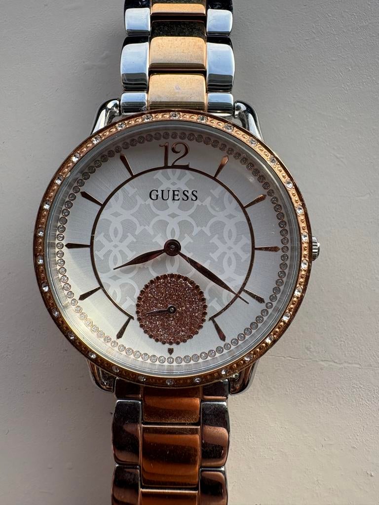 Guess dameshorloge zilver rosé goud, Sieraden, Tassen en Uiterlijk, Horloges | Dames, Staal, Staal, Verzenden, Guess