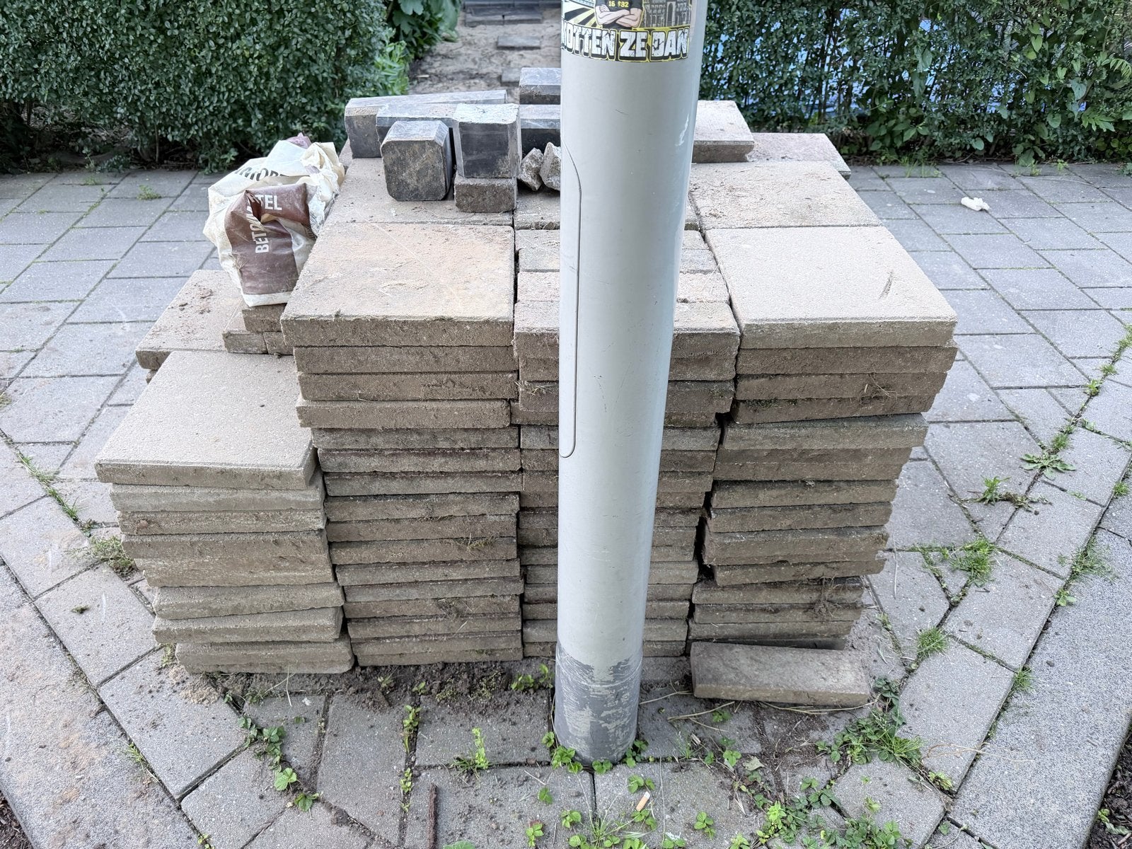 Gebruikte terrastegels en opsluitbanden, Ophalen, Gebruikt, 10 m² of meer, Beton