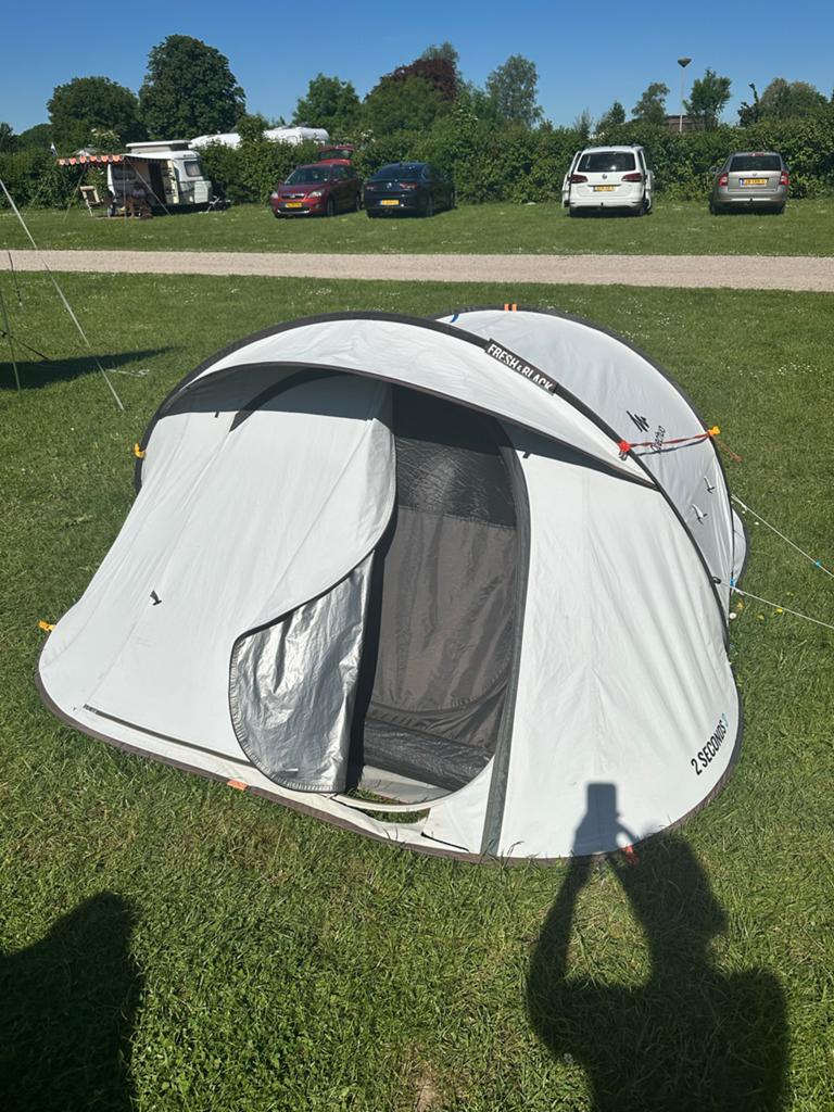 Quechua 2 Seconds Fresh & Black tent 2XL, Ophalen, Gebruikt, Tot en met 2