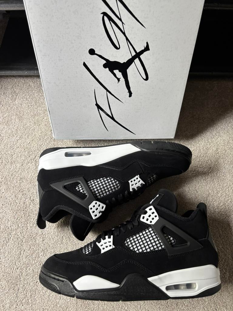 Air Jordan 4 White Thunder, Ophalen of Verzenden, Zo goed als nieuw, Zwart