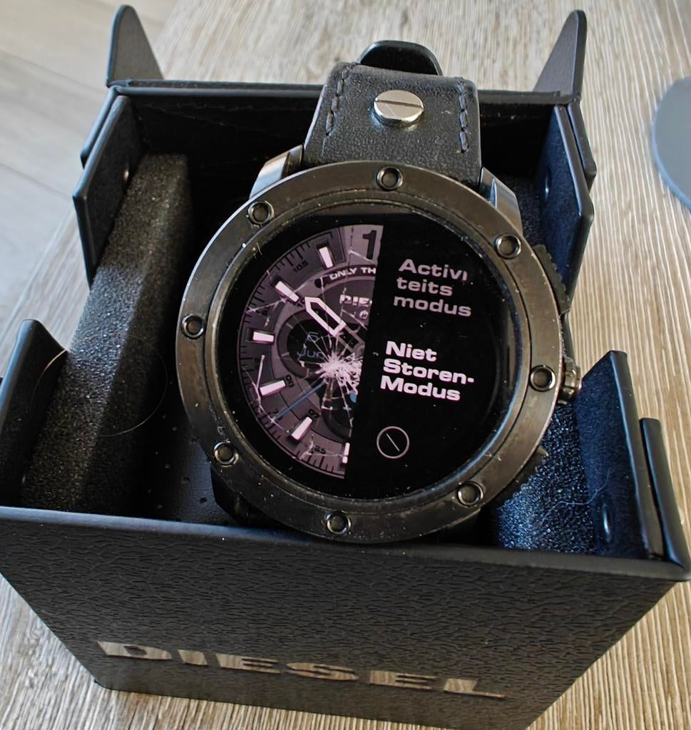 Smartwatch Diesel  Zwart,  model DZT2014, Ophalen of Verzenden, Zo goed als nieuw, Zwart, Android