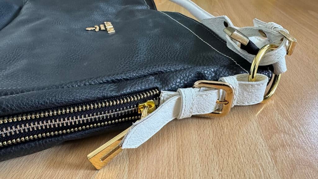 Prada designer Handtas Zwart Leer met Witte Details, Ophalen of Verzenden, Gebruikt, Zwart, Handtas