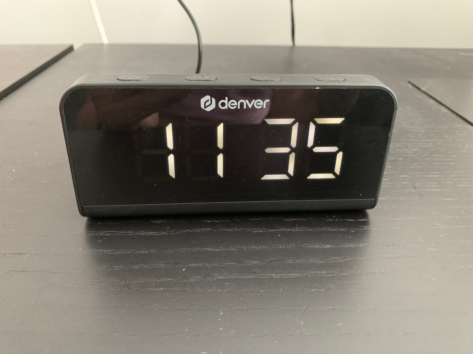 Wekker met oplaadfunctie telefoon., Ophalen of Verzenden, Zo goed als nieuw