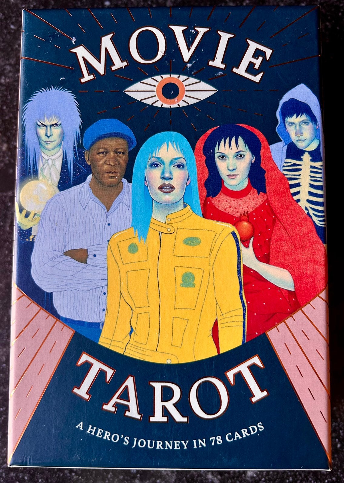 Nieuw! Luxe Movie Tarot Box - Boek en kaarten, Boeken, Tarot of Kaarten leggen, Nieuw, Ophalen of Verzenden, Instructieboek