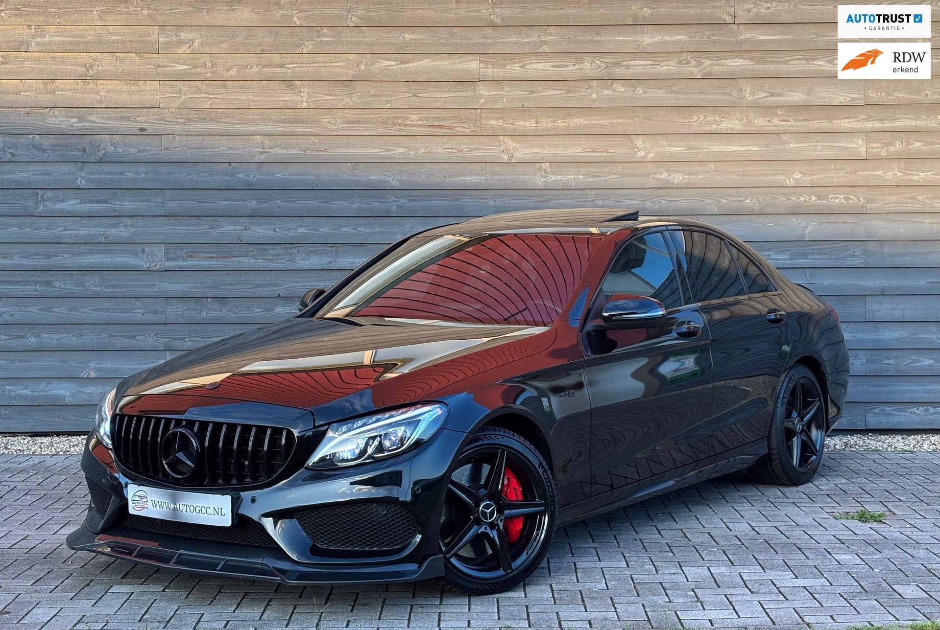 Mercedes-Benz C-klasse AMG 43 4MATIC PANO CAMERA NIGHPACK SF, Auto's, 367 pk, Leder, Bedrijf, Vierwielaandrijving