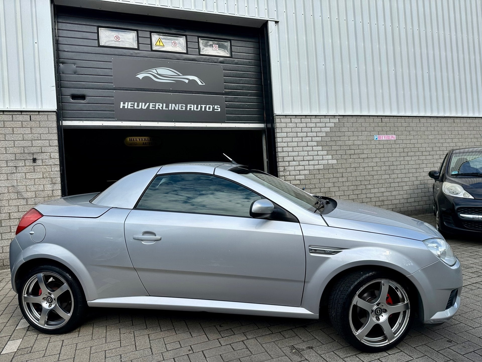 Opel Tigra TwinTop 1.8 - 16V Sport | Airco | LMV | APK, Auto's, Dealer onderhouden, Gebruikt, Zwart, 4 cilinders