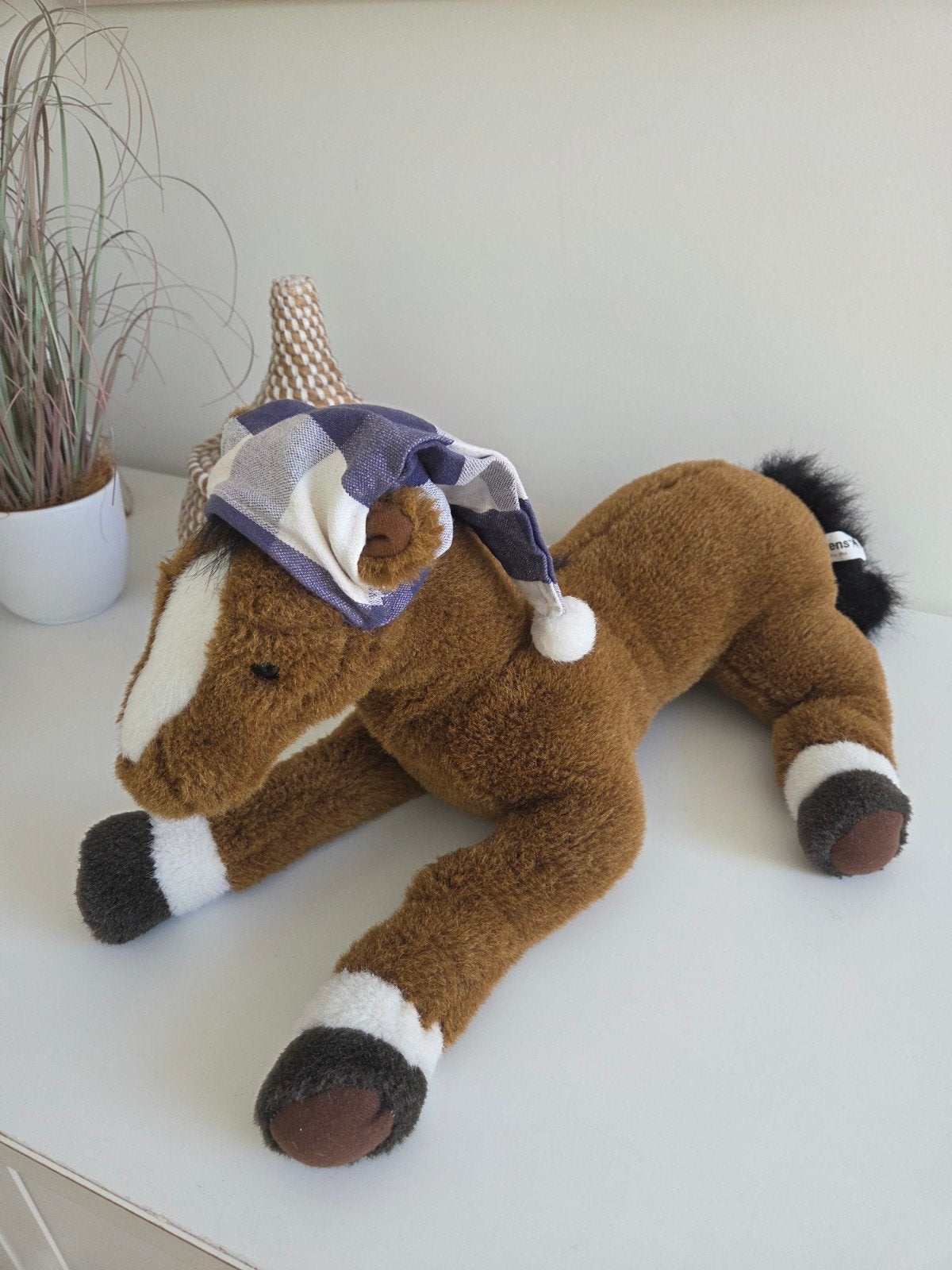 Knuffel paard Toto van Hästens met slaapmuts., Kinderen en Baby's, Speelgoed | Knuffels en Pluche, Paard, Gebruikt, Overige merken