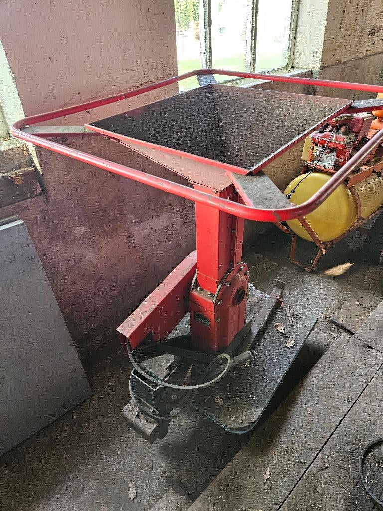 Mitsubishi ct155 met ploeg vingerblakmaaier hakselaar, Tuin en Terras, Hakselaars, Gebruikt, Benzine, Ophalen