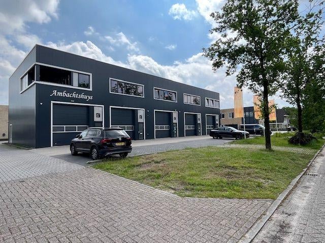 2 Geschakelde bedrijf units met kantoor in Maarsbergen 400m2, 400 m², Huur, Bedrijfsruimte