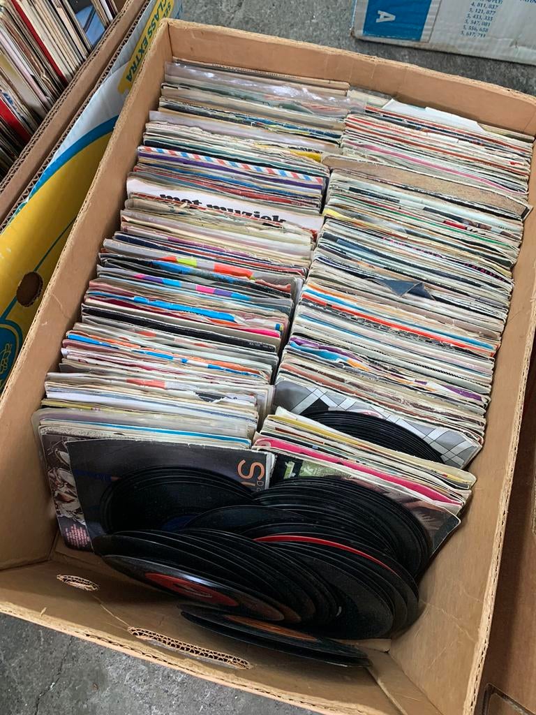 Partij singels zeker 250 stuks alleen popmuziek, Cd's en Dvd's, Ophalen of Verzenden