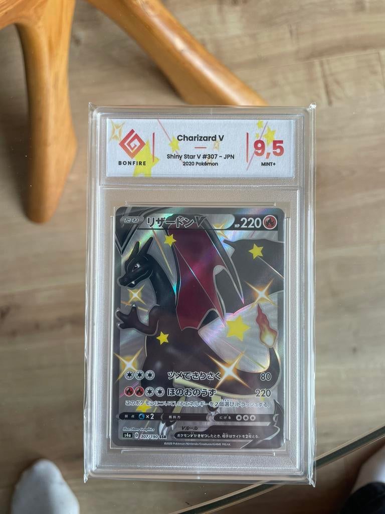 Shiny Charizard V japanese mint, Ophalen of Verzenden, Zo goed als nieuw