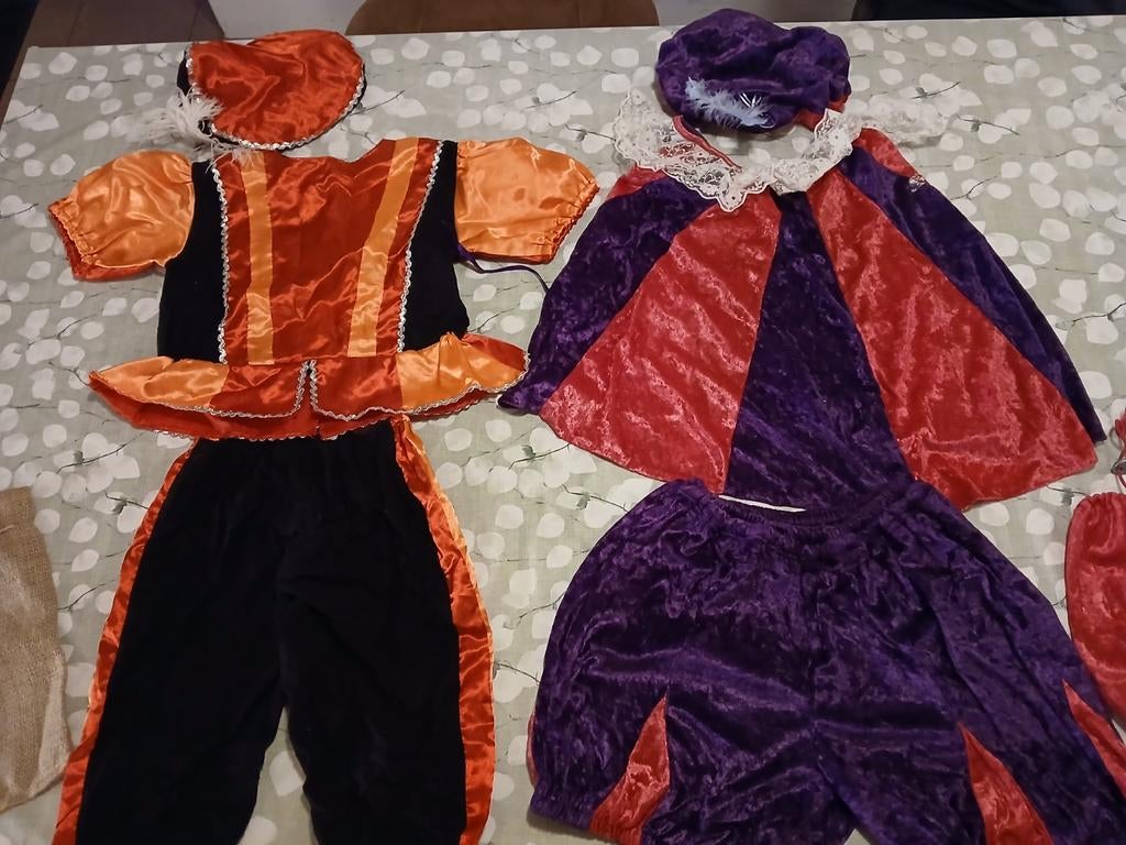Verkleedkleding pietenpakjes/capes, Ophalen of Verzenden, Gebruikt, 110 t/m 116, Jongen of Meisje