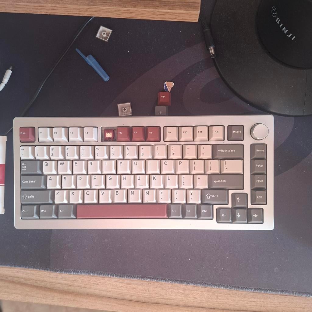 Custom 75% Keyboard met Gateron Quinn Switches, Computers en Software, Toetsenborden, Zo goed als nieuw, Qwerty, Bedraad, Gaming toetsenbord