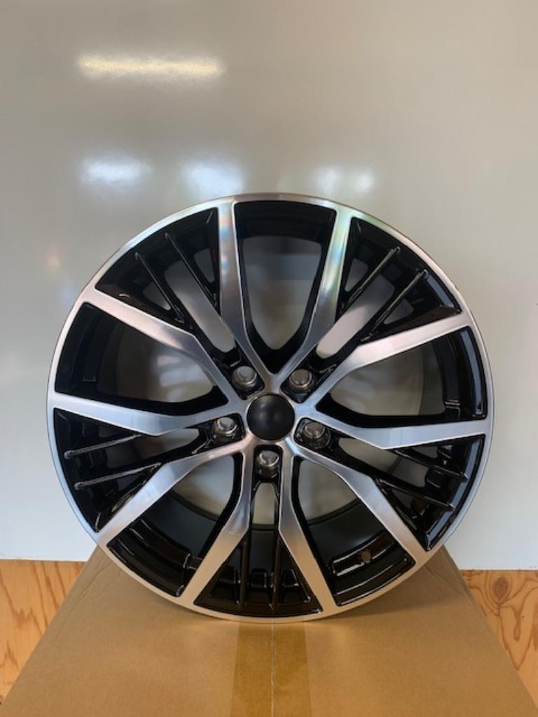 18"19""Velgen Santiago Look 5x112 NIEUW  GOLF 5 6 7 8 CADDY, 19 inch, Velg(en), Nieuw, Ophalen of Verzenden