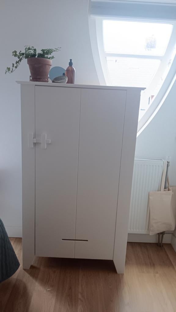 WOOOD Boerenkast - Wit, Ophalen, Met deur(en), 100 tot 150 cm, Zo goed als nieuw