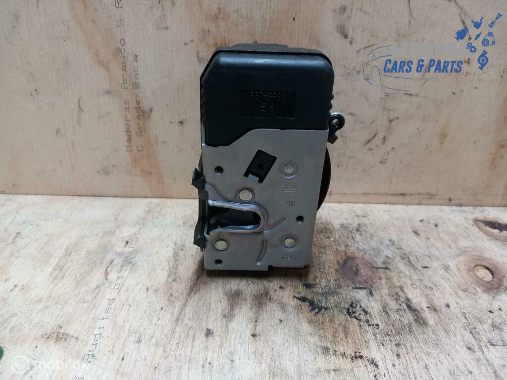 Renault Trafic I Deurslotmechaniek Rechts Nieuw 8200042171, Ophalen of Verzenden, Gebruikt