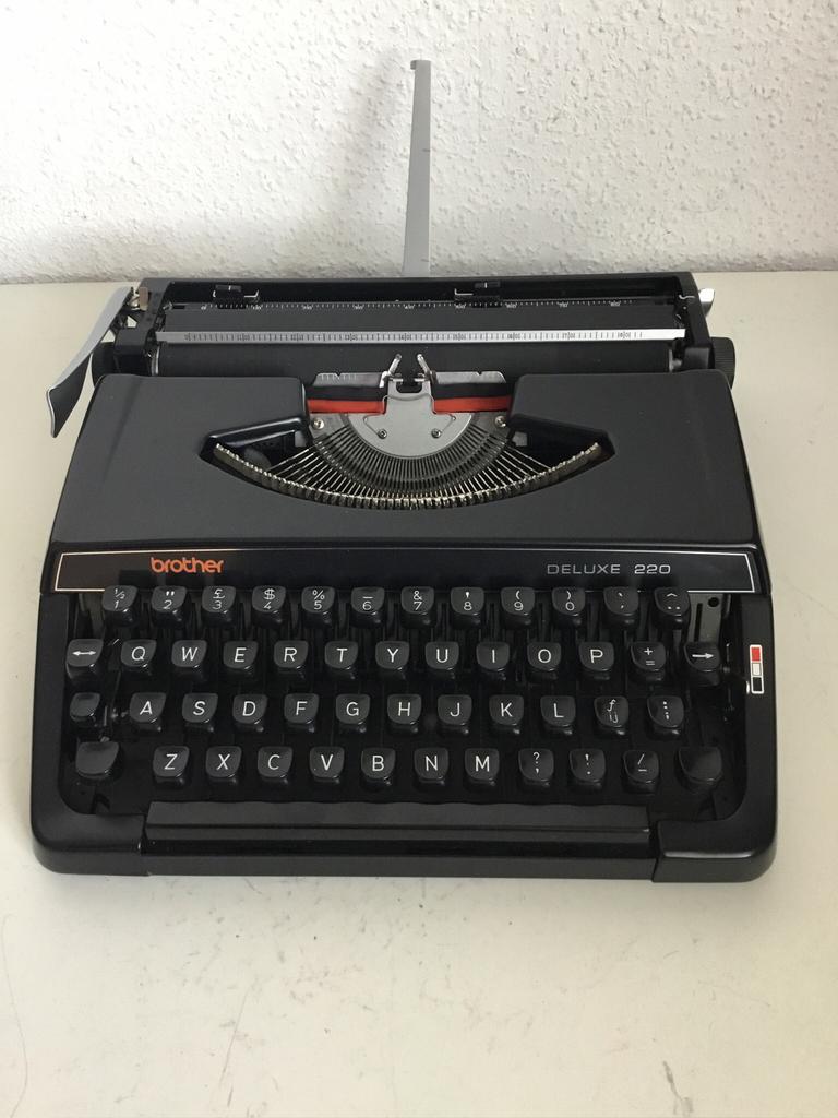 Brother Deluxe 220 typemachine jaren 70 / 80, Diversen, Typemachines, Ophalen, Gebruikt