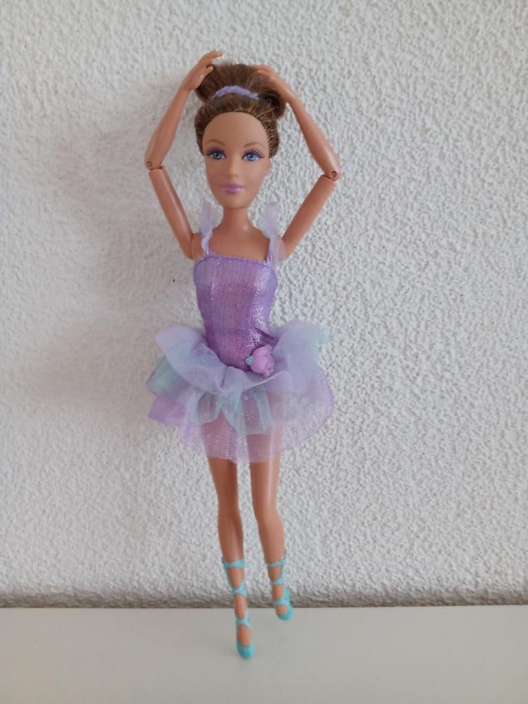 Uit de film Barbie en de 12 Dansende Prinsessen – ISLA, Verzamelen, Poppen, Ophalen of Verzenden, Gebruikt, Pop