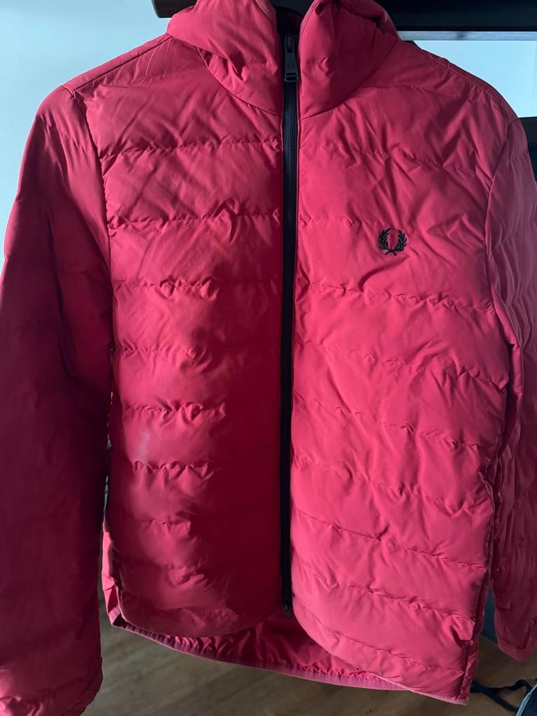 Fred Perry jas Maar M, Ophalen of Verzenden, Zo goed als nieuw, Overige maten, Rood
