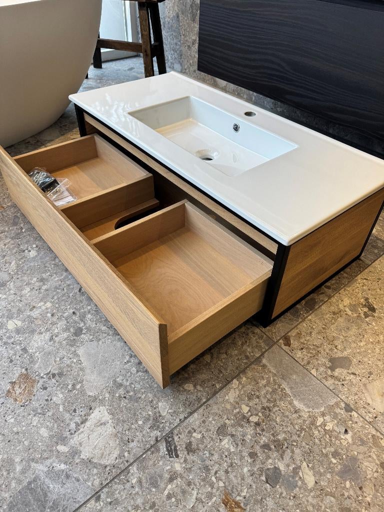 Badmeubel 100 cm massief eiken van €1795 nu €650 NIEUW!, Huis en Inrichting, Badkamer | Badkamermeubels, Ophalen, Nieuw, 50 tot 100 cm