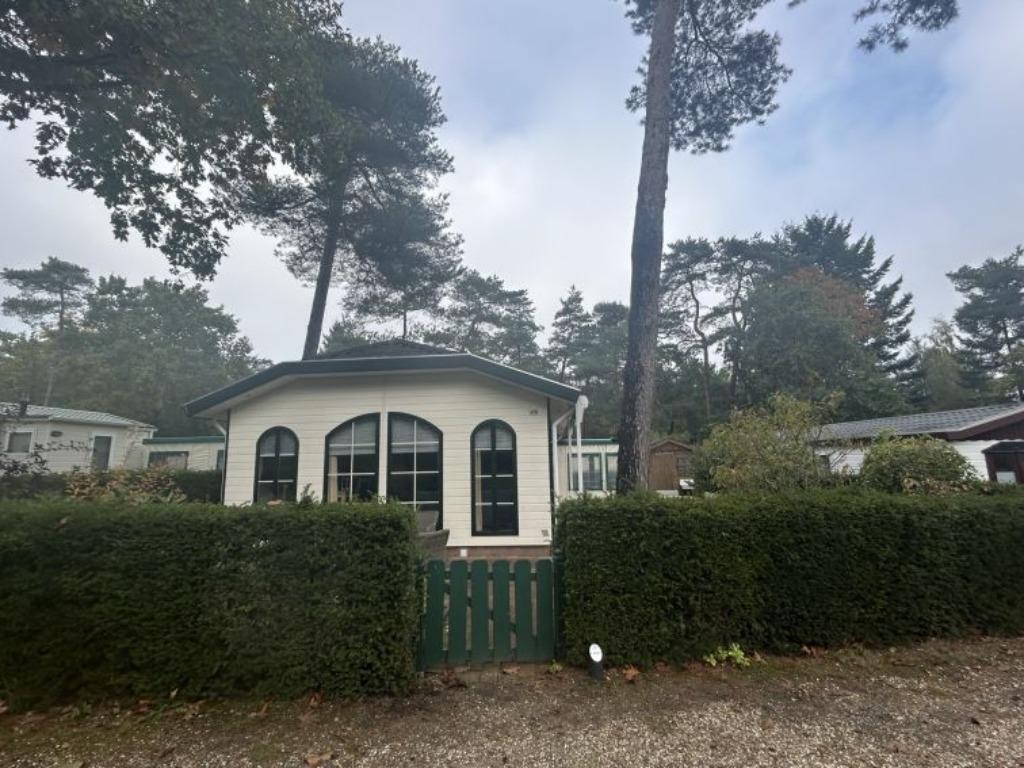 Nieuwe en gebruikte chalets incl. jaarplaatsen op de Veluwe!, Caravans en Kamperen, Stacaravans, Tot en met 6