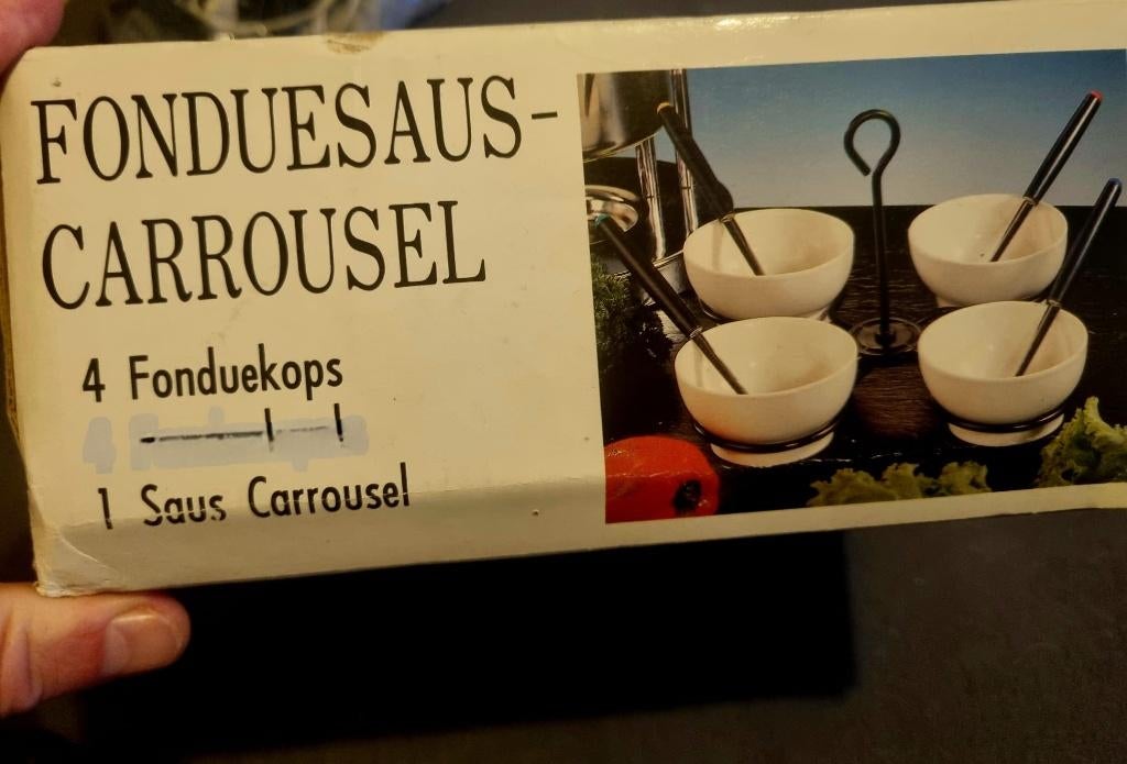 Een fondue saus carrousel (4 schaaltjes), Nieuw, Ophalen of Verzenden, Schaal of Schalen, Overige stijlen
