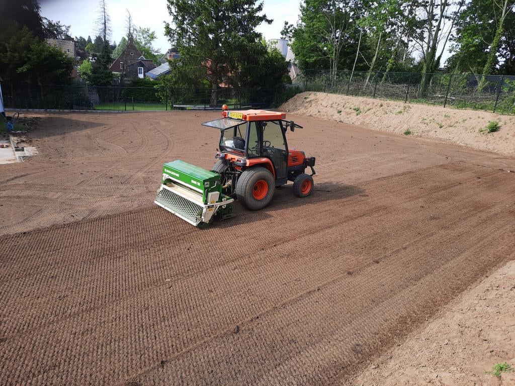 Tuin Gras Aanleg Onderhoud Zaaien Bemesten Transport, Diensten en Vakmensen, Tuinmannen en Stratenmakers