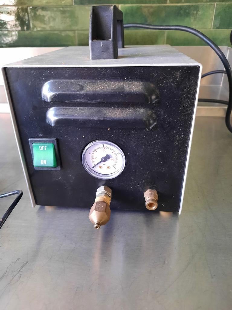 Werther airbrush compressor, Hobby en Vrije tijd, Modelbouw | Overige, Ophalen of Verzenden