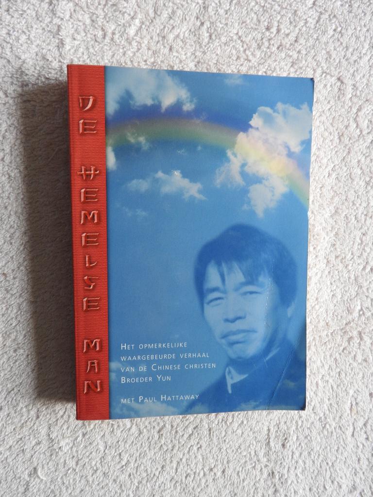 De hemelse man - Waargebeurd - Chinese Christen Broeder Yun, Ophalen of Verzenden, Zo goed als nieuw