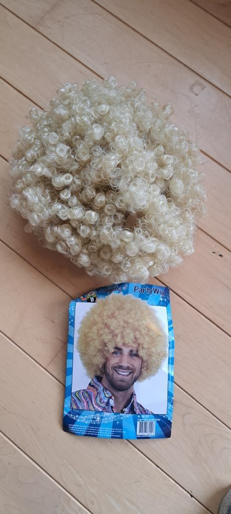 Pruik krullen blond, Ophalen of Verzenden, Overige maten
