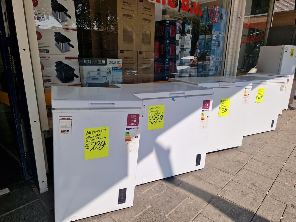 Nieuwe vrieskisten - Diverse modellen vanaf 239 euro, Vrieskist, Minder dan 85 cm, Nieuw, Minder dan 60 cm