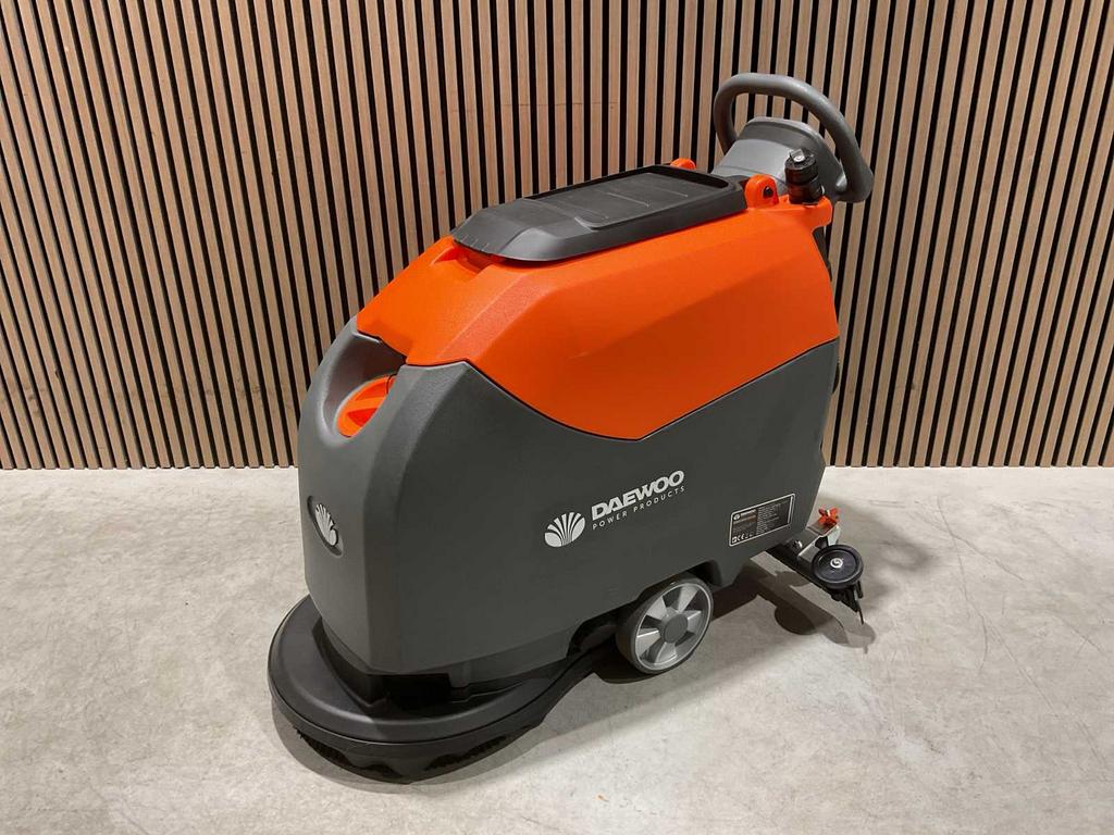 Daewoo vloerreiniger / schrobmachine 2 modellen zelfrijdend, Zakelijke goederen, Ophalen
