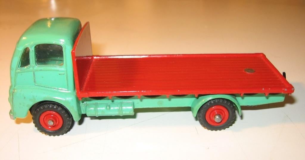 Dinky (432) Guy Warrior platte vrachtwagen, Hobby en Vrije tijd, Ophalen of Verzenden, Gebruikt, Bus of Vrachtwagen, Dinky Toys
