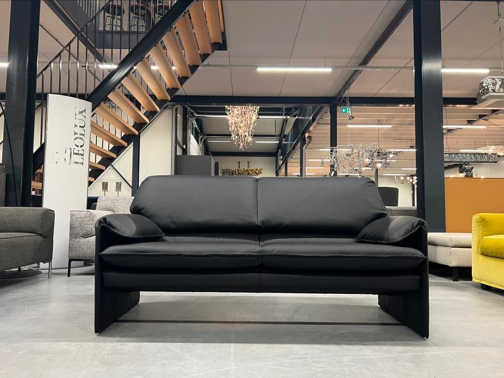 Nieuw Leolux Bora Beta 2,5 zits bank zwart leer Design, Ophalen of Verzenden, Nieuw, Tweepersoons, Leer