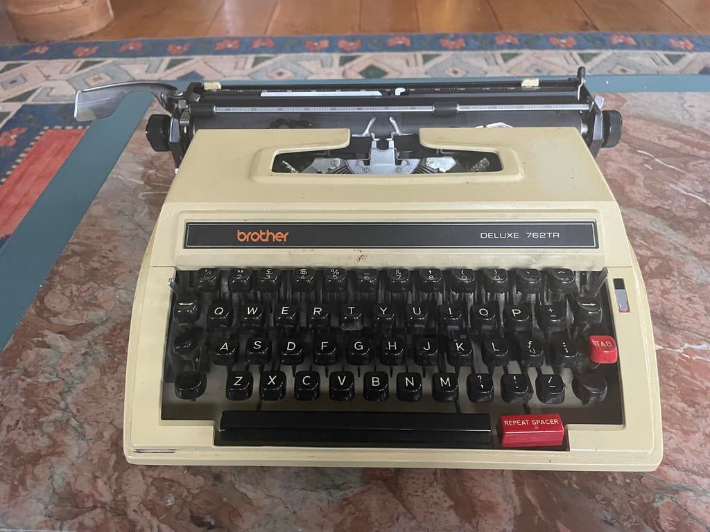 Brother Deluxe 762TR Typemachine - Anno 1970 - In Koffer, Ophalen of Verzenden, Gebruikt