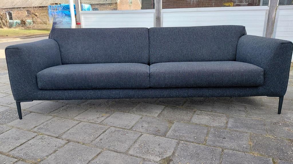 Pode Fold | 245 cm breed | zwart/antraciet | Wol, Modern design kvadrat pode leolux, Info@andriesign.nl, Driepersoons, 75 tot 100 cm