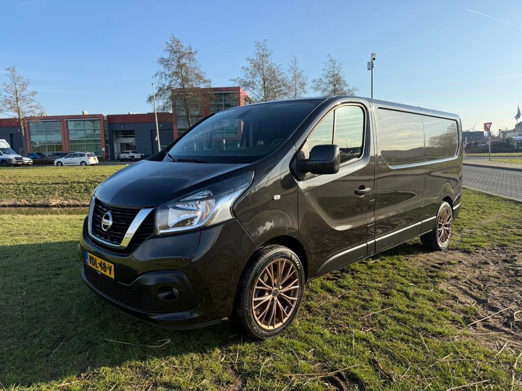 Renault Trafic/Nissan 125pk  L2h1 2019 Zwart lease 199 pmnd, Voorwielaandrijving, 4 cilinders, 2000 kg, Zwart