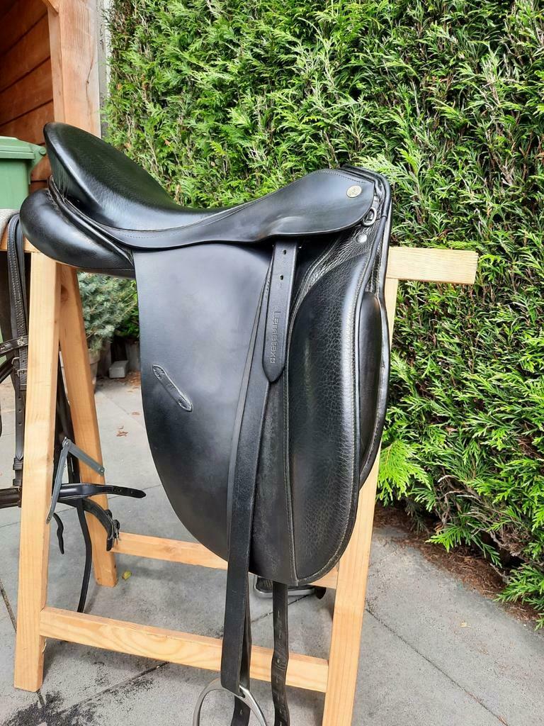 Schumacher profi dressuurzadel 17.5" boommaat 31, Ophalen, Gebruikt, Dressuur