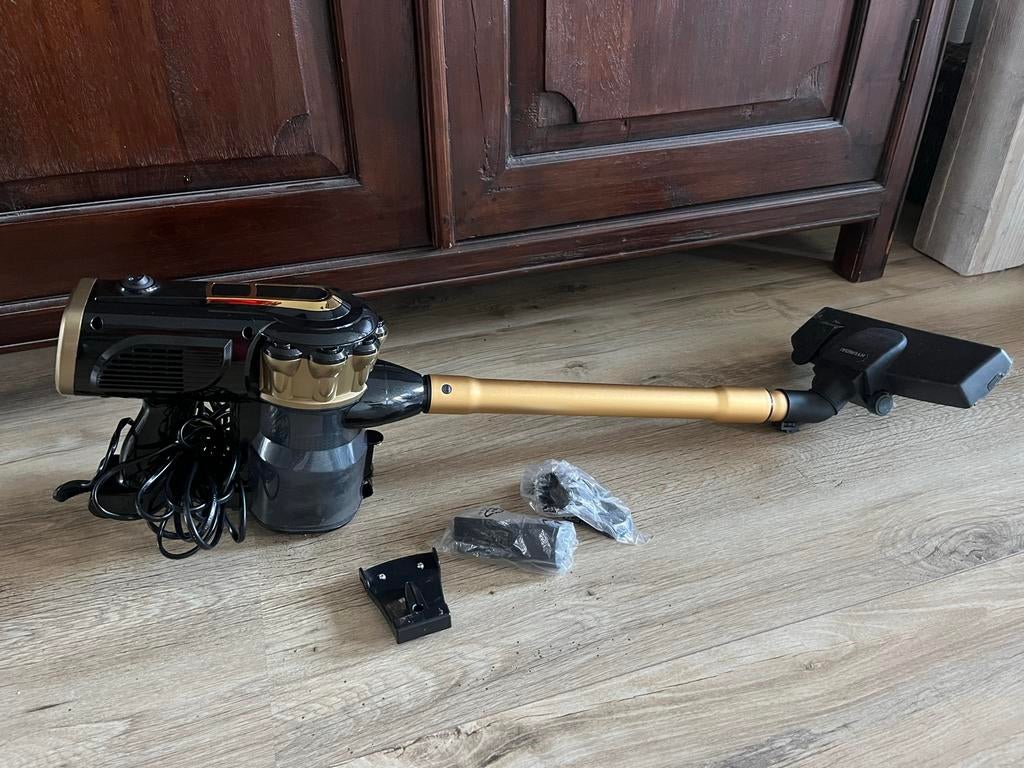 Hyundai 2-in-1 Cyclonische Stofzuiger, Ophalen, Zo goed als nieuw, Reservoir