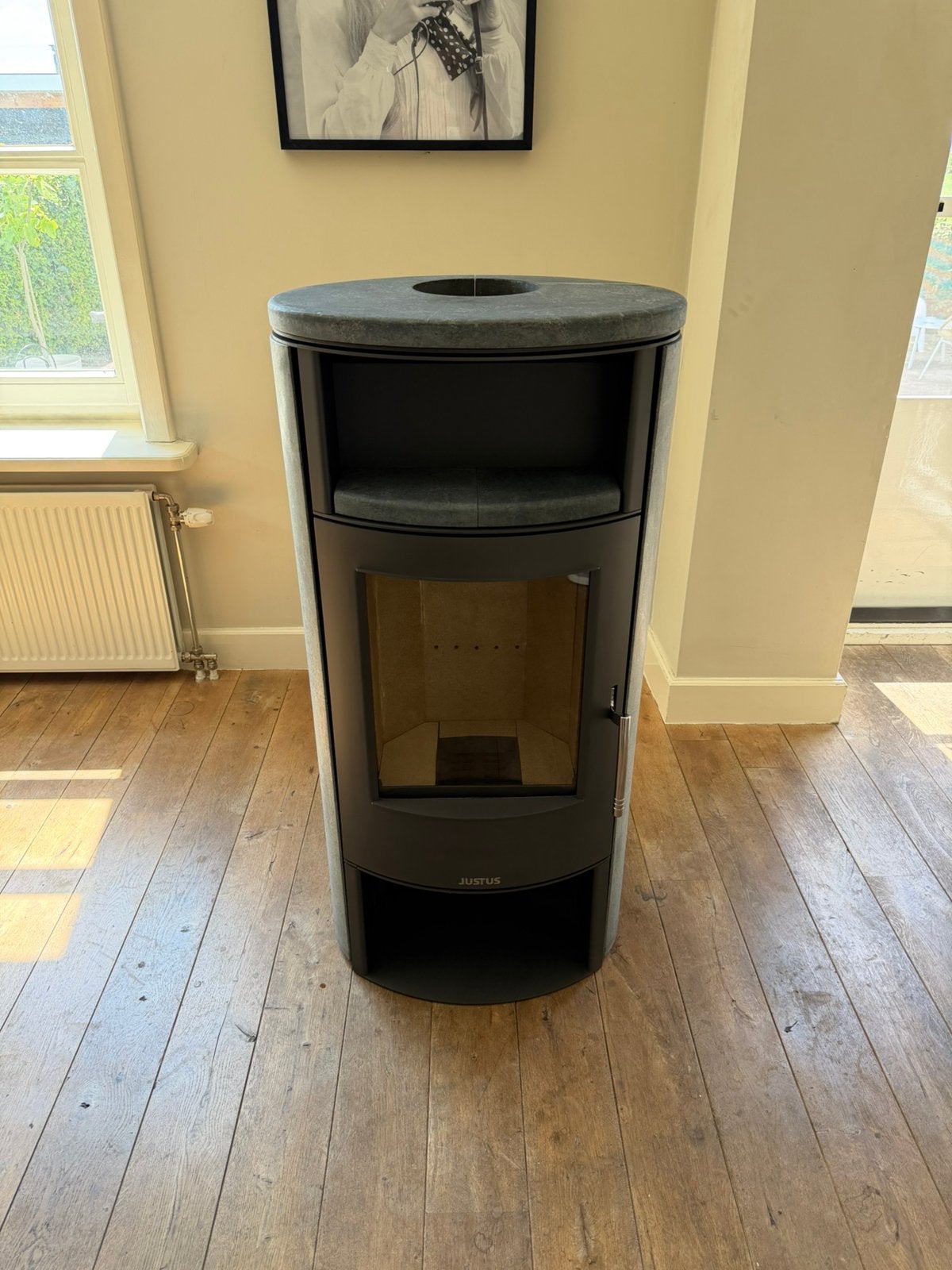 Justus Island 2.0 5kW Speksteenkachel Houtkachel Vrijstaand, Huis en Inrichting, Houtkachel, Ophalen of Verzenden, Zo goed als nieuw