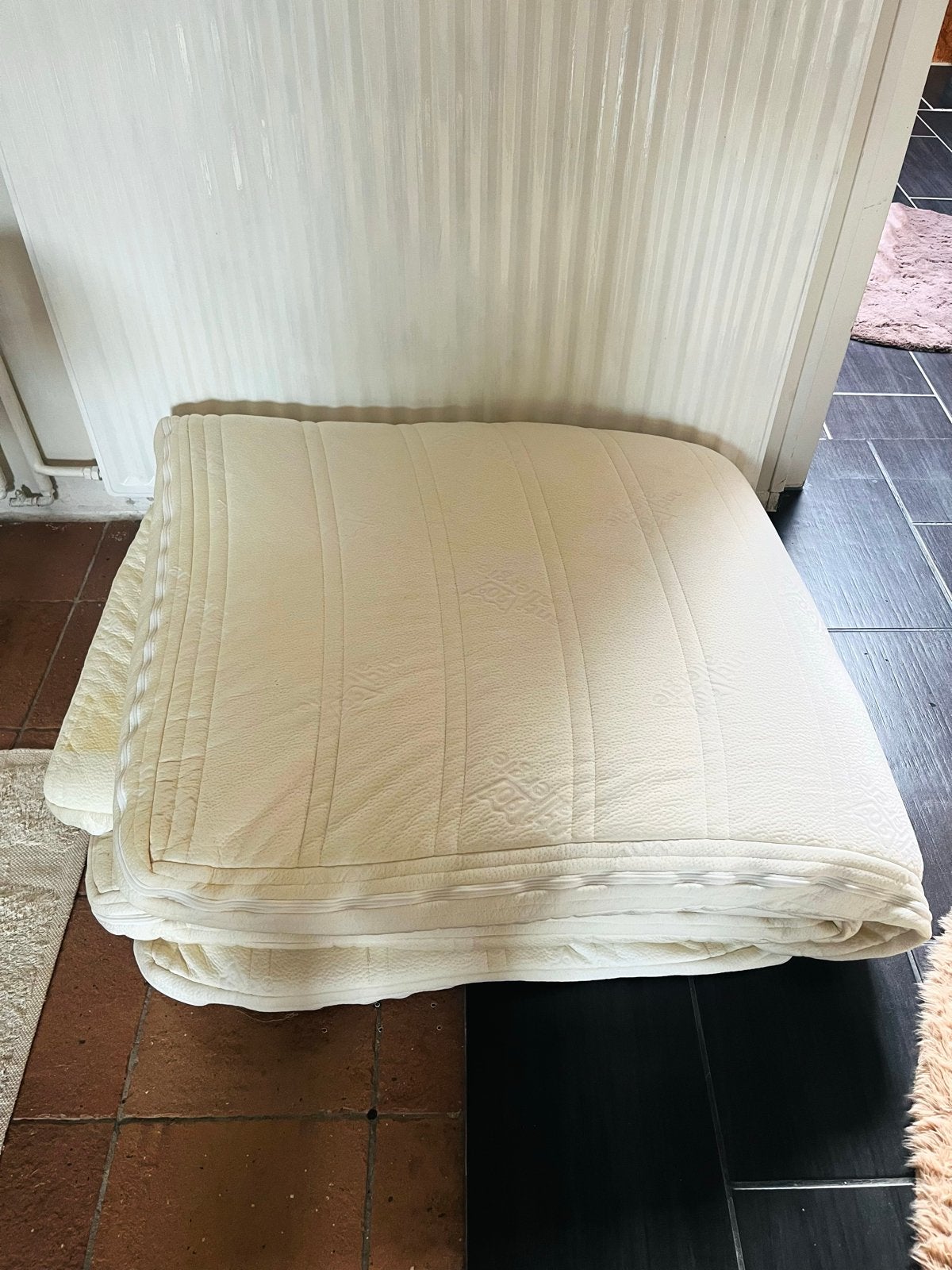 Gratis matras topper 200x200 cm - Hoensbroek