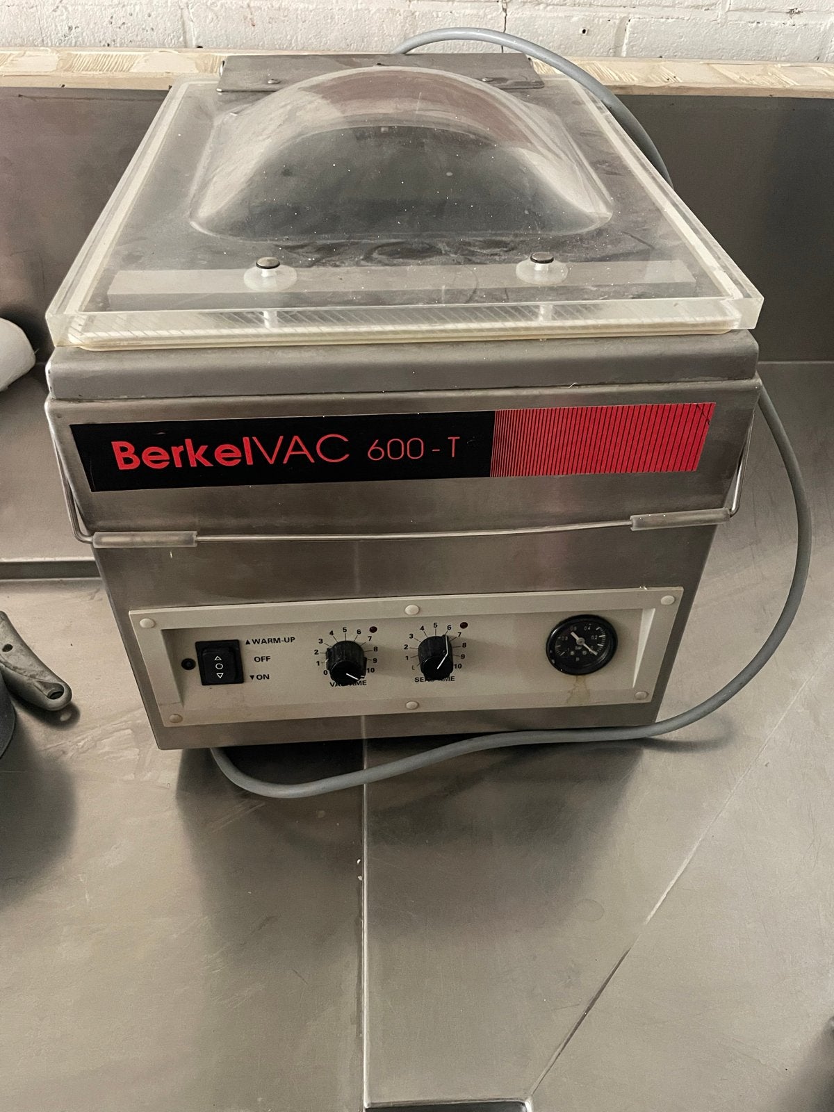 BerkelIVAC 600-T Vacuümmachine, Ophalen, Gebruikt